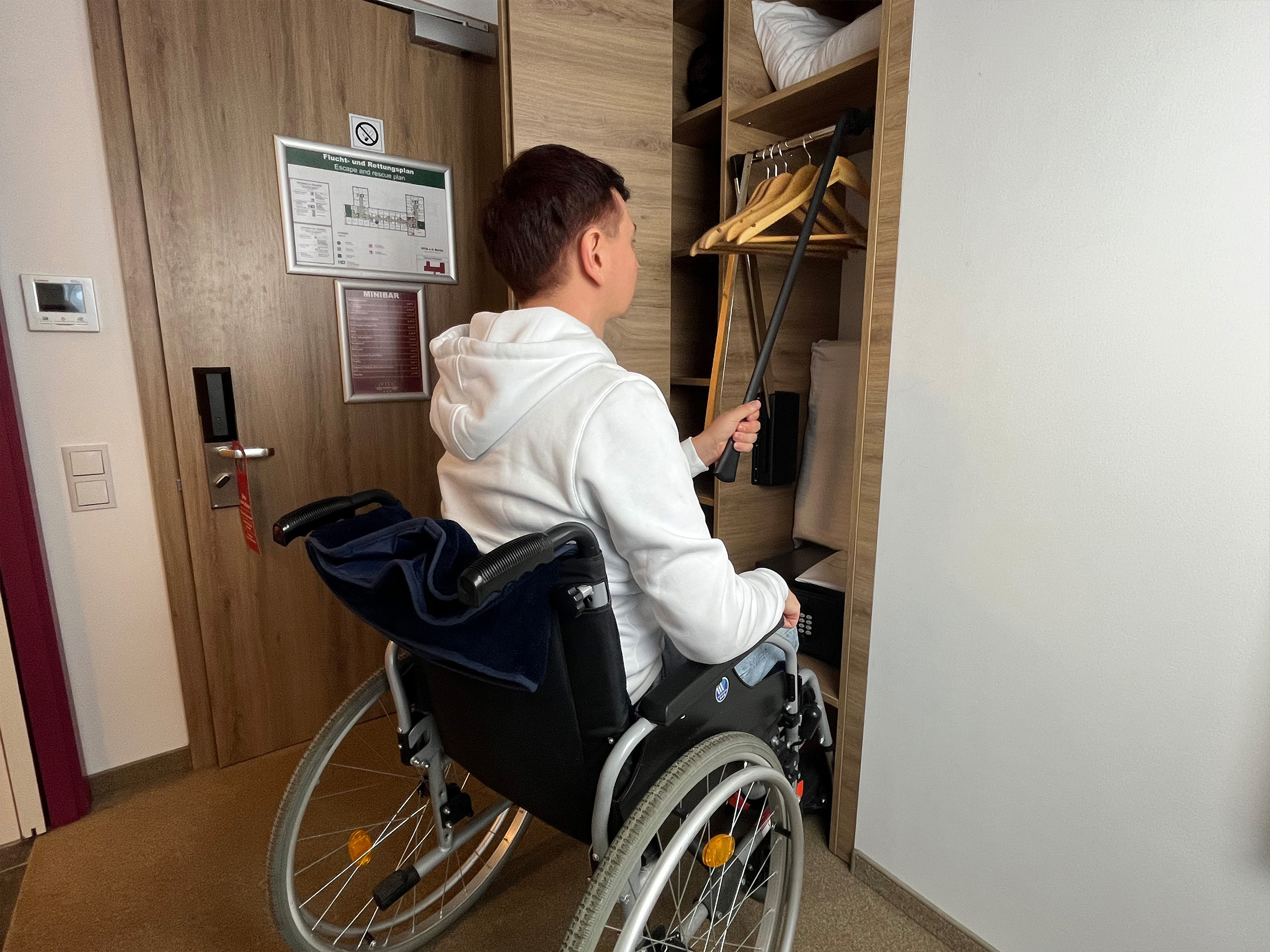 Superior Zimmer Schrank barrierefrei_Hotel VITA Berlin